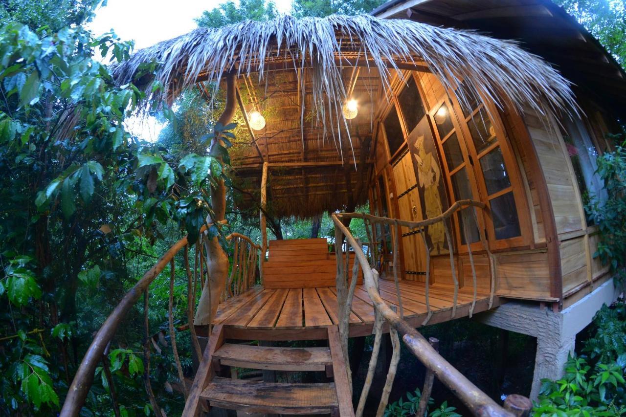 Habarana Tree House Mutu Village Exterior photo