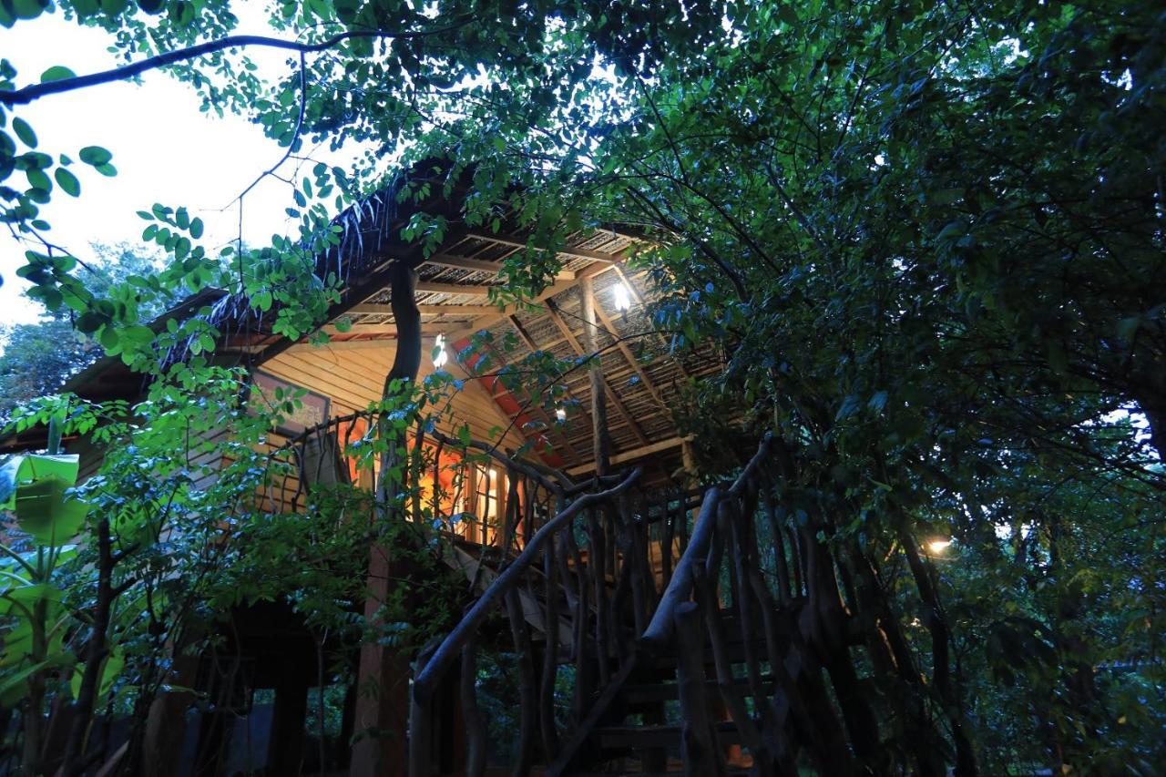 Habarana Tree House Mutu Village Exterior photo